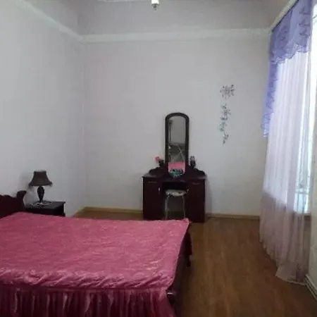 Успенская 52 Apartment *